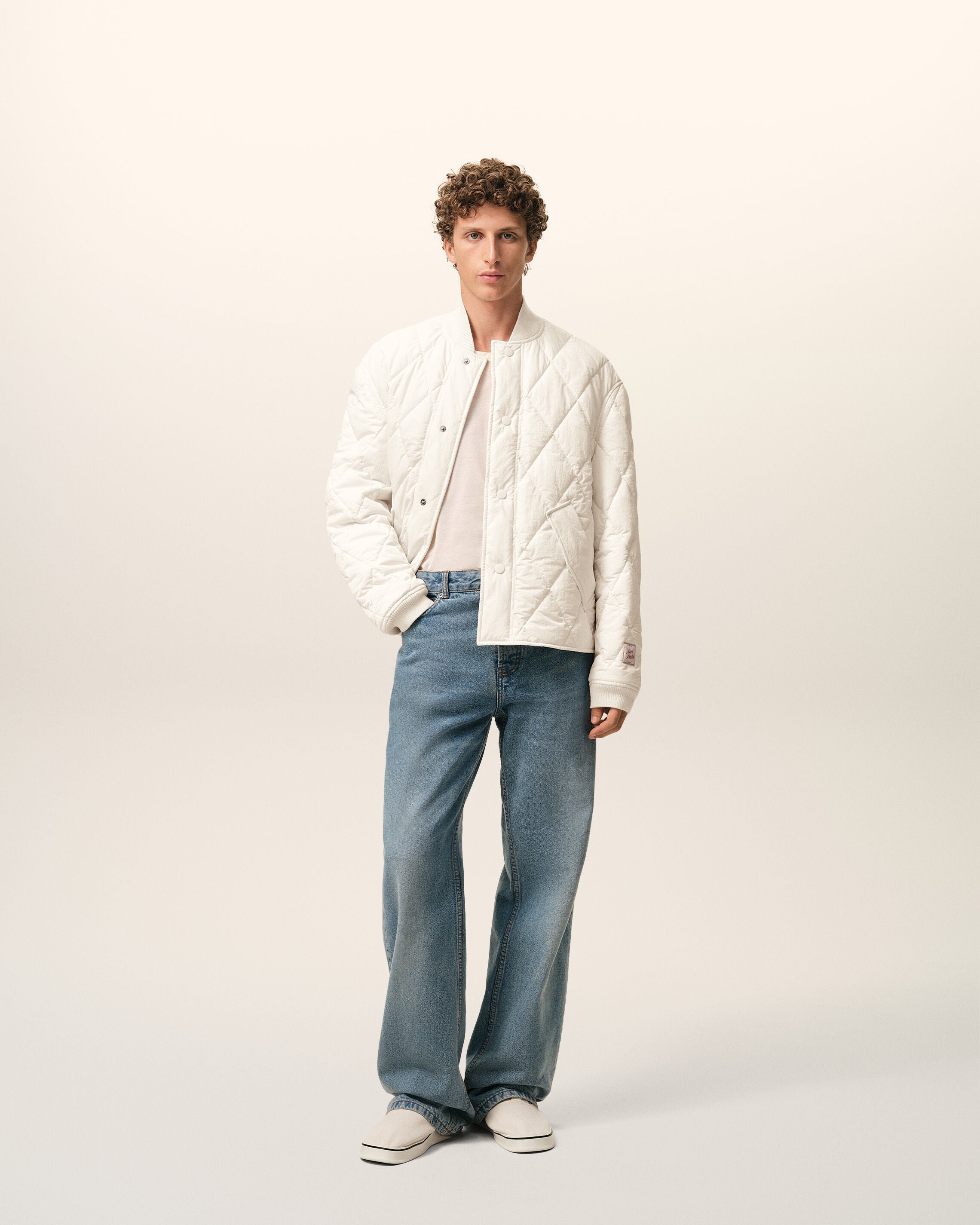 JAQUETA FORRADA DE NYLON BRANCO CREAM | Ami Paris