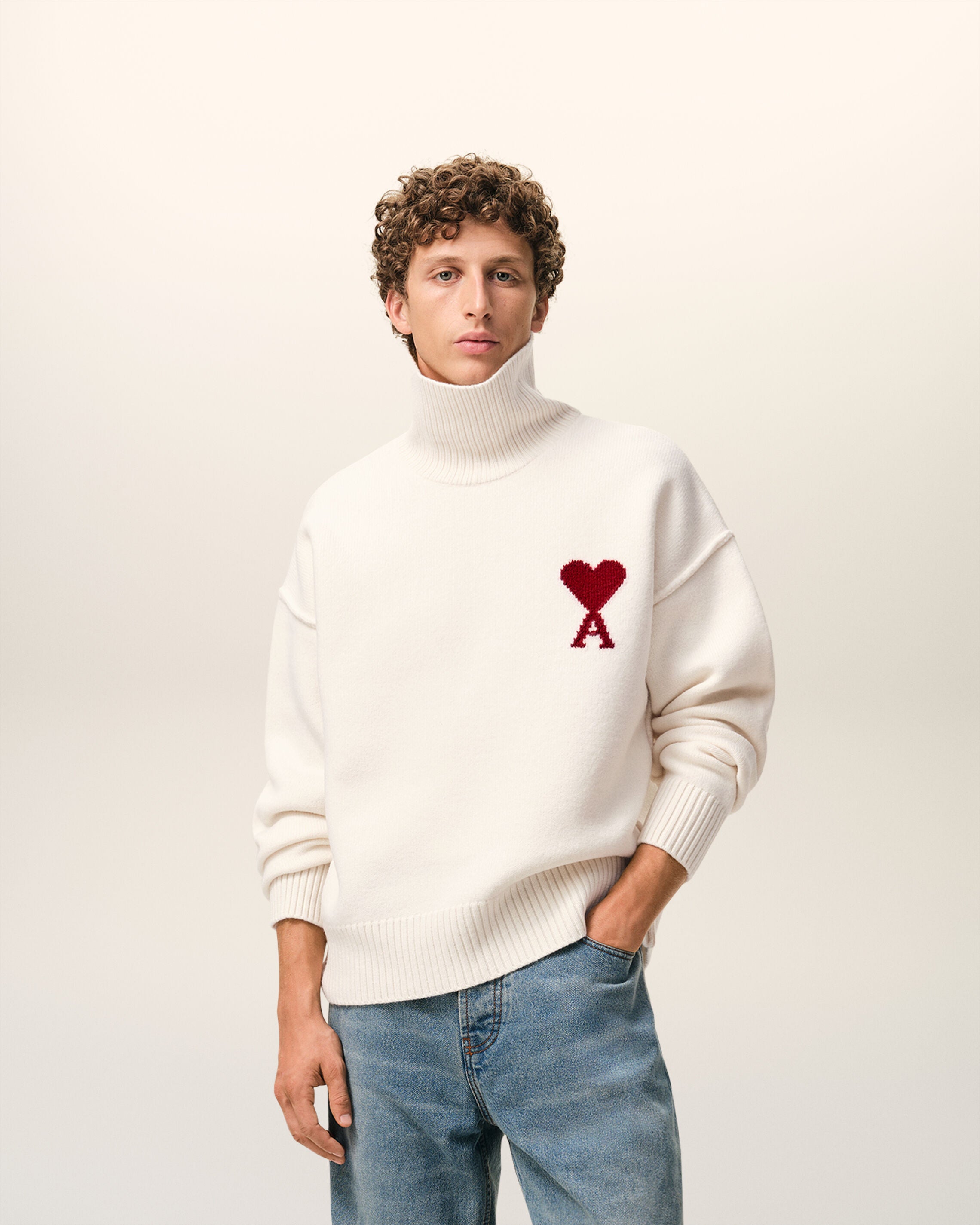 MOLETOM OFF WHITE/VERMELHO De Algodão Lã Ami De Coeur Gola em Funil | AMI PARIS